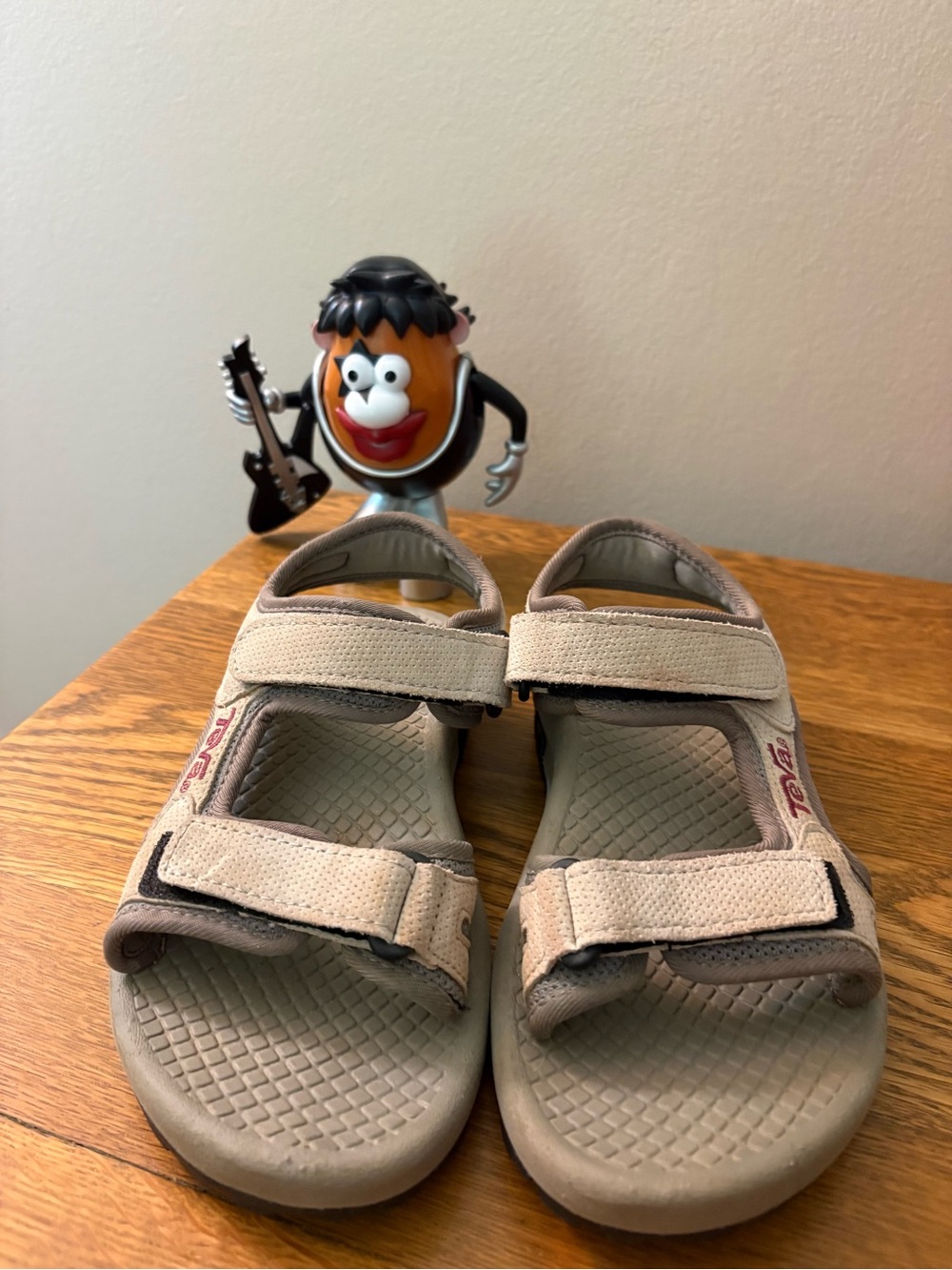 Women’s Teva Velcro strap sandals. Women’s size 5.